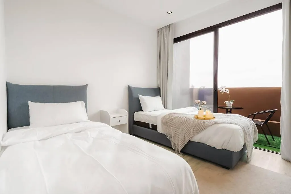 Lumi Tropicana Ps4 Balcony Golfview Modern 8Pax Petaling Jaya Apartment
