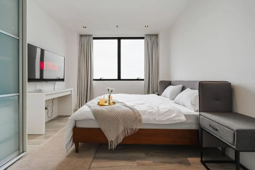 Lumi Tropicana Ps4 Balcony Golfview Modern 8Pax Petaling Jaya Apartment